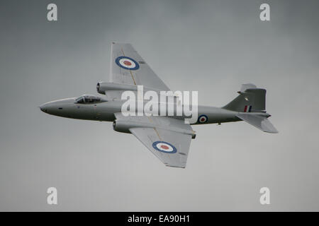 Cosford, UK - 8. Juni 2014: Luft-Geschwader English Electric Canberra, Anzeige bei der RAF Cosford Airshow. Stockfoto