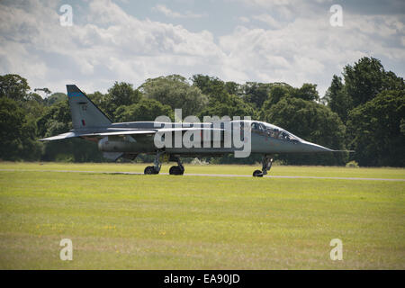 Cosford, UK - 8. Juni 2014: RAF Jaguar Kampfflugzeuge auf RAF Cosford Airshow zu sehen. Stockfoto