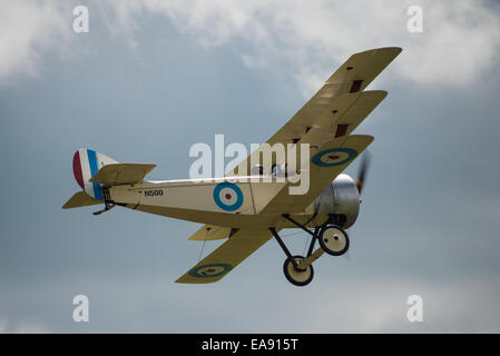 Cosford, UK - 8. Juni 2014: 1. Weltkrieg Vintage britische Sopwith Dreidecker Flugzeug auf RAF Cosford Airshow zu sehen. Stockfoto