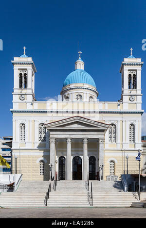 Die orthodoxe Kirche des Heiligen Nikolaus in den Hafen Piräus in der Nähe von Athen, Griechenland, Europa. Stockfoto