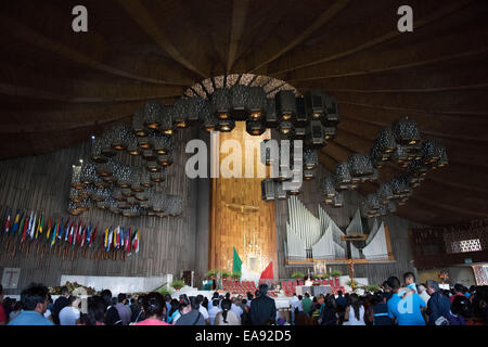 Neue Basilika der Jungfrau von Guadalupe, Mexiko-Stadt, Mexiko Stockfoto