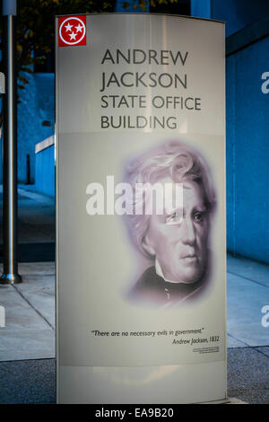 Ein großes Porträt-Rendering von Präsident Andrew Jackson vor Andrew Jackson State Office Building, Nashville, TN Stockfoto