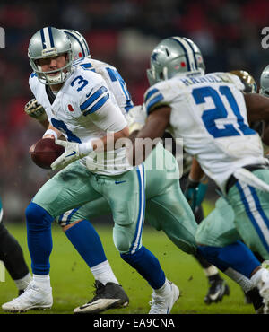 London, UK. 9. November 2014. NFL International Series. Jacksonville Jaguars gegen Dallas Cowboys. Dallas Cowboys-Quarterback Brandon Weeden (#3) Credit: Aktion Plus Sport/Alamy Live-Nachrichten Stockfoto