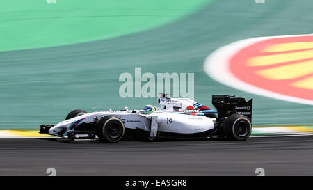 Sao Paulo, Brasilien. 9. November 2014. Williams-Pilot Felipe Massa fährt während der brasilianischen Formel Eins Grand Prix in Sao Paulo, Brasilien, am 9. November 2014. Bildnachweis: Xu Zijian/Xinhua/Alamy Live-Nachrichten Stockfoto