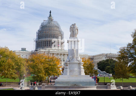 Statue von Trauer und Geschichte des Denkmals auf dem US Capitol Gebäude Gelände während der Kuppel des Kapitols Restaurierung im Jahr 2014 - Washington, DC USA Frieden Stockfoto