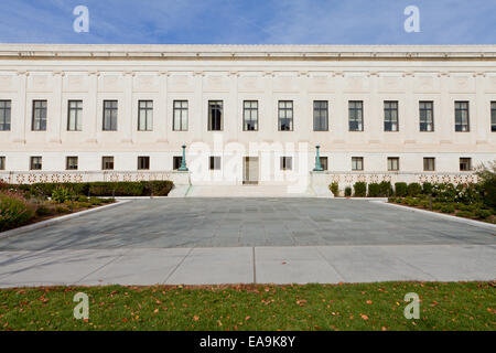 US Supreme Court Gebäude Seitenansicht - Washington, DC USA Stockfoto