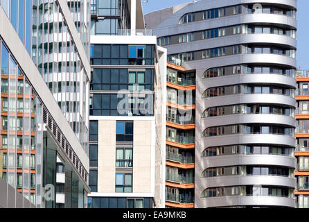 Eine Vielzahl von modernen architektonischen Stilrichtungen im Paddington Basin, London Stockfoto