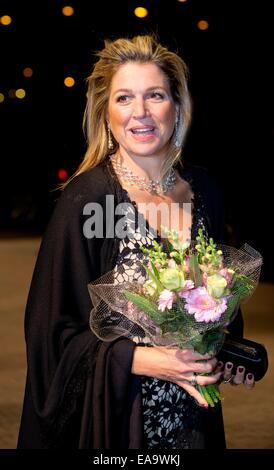 Utrecht, Niederlande. 8. November 2014. Königin Maxima der Niederlande an die 10. internationalen Franz Liszt Pianoconcours Gala im Tivoli Vredenburg in Utrecht, die Niederlande, 8. November 2014 teilnehmen. Der Wettbewerb findet alle 3 Jahre seit 1986 und widmet sich der Musik von Franz Liszt. Foto: Patrick van Katwijk--NO-Draht-SERVICE-/ Dpa/Alamy Live News Stockfoto