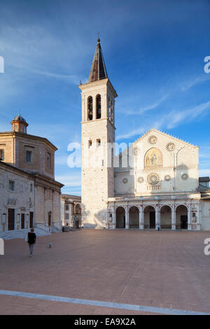 Duomo (Kathedrale) auf der Piazza del Duomo, Spoleto, Umbria, Italien Stockfoto