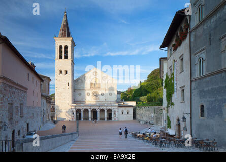 Duomo (Kathedrale) auf der Piazza del Duomo, Spoleto, Umbria, Italien Stockfoto