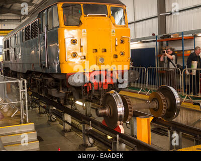 Vintage Diesellok auf dem Display an die Öffentlichkeit zu Etches Park Depot, Derby, UK Stockfoto
