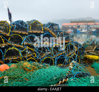 Hummer-Töpfe Scarborough Fischerhafen. Stockfoto