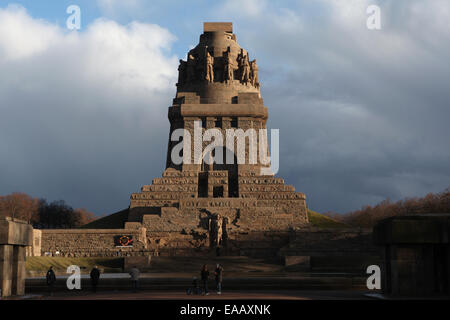 Denkmal für die Schlacht der Nationen entworfen von deutschen Architekten Bruno Schmitz in Leipzig, Sachsen, Deutschland. Stockfoto