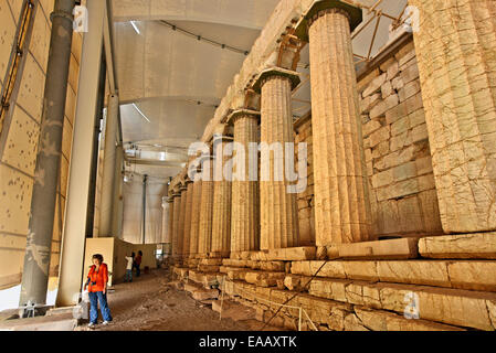 Tempel des Apollo Epikur, abgedeckt durch ein schützendes Zelt bei Vasses, Peloponnes, Griechenland Stockfoto