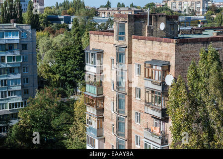 Blick vom Rohbau der Andrii Romodanov Institut für Neurochirurgie in Lukyanivka Nachbarschaft, Kiew, Ukraine Stockfoto