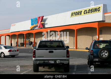 Kmart Ladengeschäft mit einem Banner "Speichern schließen Sale" in Baltimore, Maryland am 9. November 2014. Sears Holdings, Inc., die palästinensische Autonomiebehörde Stockfoto