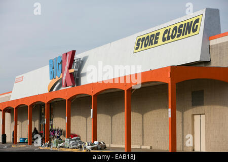 Kmart Ladengeschäft mit einem Banner "Speichern schließen Sale" in Baltimore, Maryland am 9. November 2014. Sears Holdings, Inc., die palästinensische Autonomiebehörde Stockfoto