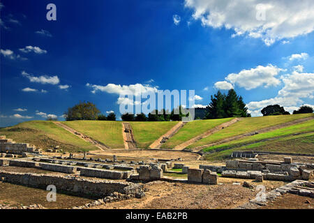 Das antike Theater von alten Elis (Ilida), Austragungsort der Olympischen Spiele der Antike, Ilia, Peloponnes, Griechenland. Stockfoto