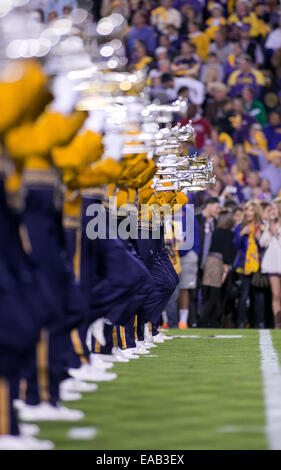 LSU-Band während des Spiels zwischen Alabama Crimson Tide und LSU Tigers im Tiger Stadium in Baton Rouge, Louisiana, am 8. November 2014 durchführen. Alabama besiegte LSU in der Overtime 20-13. Stockfoto