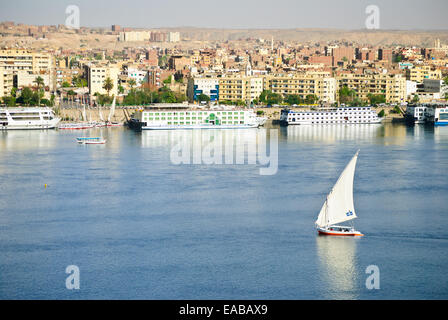 Felucca und Kreuzfahrten, Transport entlang Nil, Assuan Stockfoto