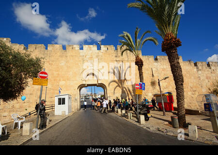 Dung Gate, Ha'ashpot Tor, in den alten Mauern der alten Stadt, Jerusalem, Frühjahr Stockfoto
