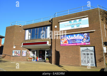 Watersmeet Theater, High Street, Rickmansworth, Hertfordshire, England, Vereinigtes Königreich Stockfoto