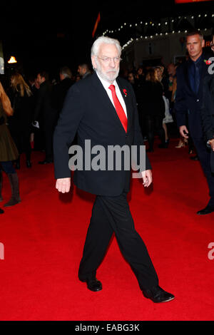 London, Großbritannien. 11. November 2014. Donald Sutherland besucht die Weltpremiere von The Hunger Games: Mockingjay Teil 1 11. November 2014 in London, Großbritannien. Foto: Hubert Boesl Live News WIRE SERVICE/Dpa/Alamy Stockfoto