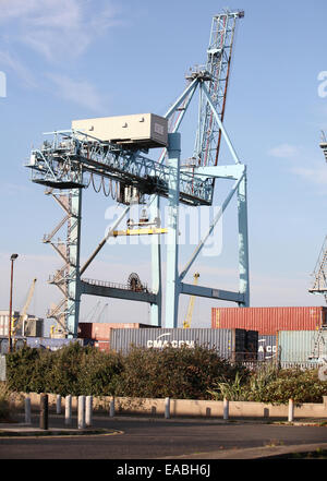 Containerhafen Kran Hafen von Dublin Stockfoto