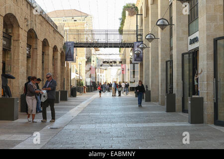 Shopping-Fans und Touristen am Mamilla Einkaufsstraße Stockfoto