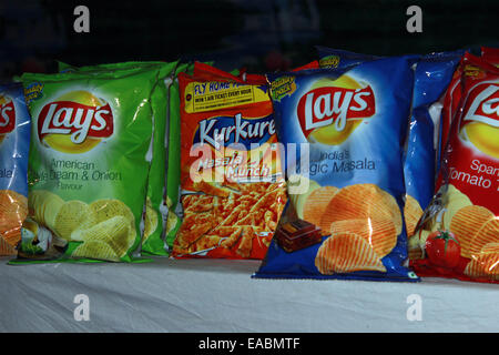 Tasche, Taschen, Chips, Classic, Chips, Fett, hoch, legt, original, Kartoffel, salzig, snack, snacks, Natrium, Trans, Banner, Chips, Consum Stockfoto