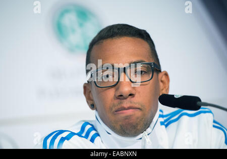 Berlin, Deutschland. 11. November 2014. Deutschlands Jerome Boateng spricht während einer Pressekonferenz über die EURO-Qualifikation in Berlin, Deutschland, 11. November 2014. Bildnachweis: Dpa picture Alliance/Alamy Live News Stockfoto