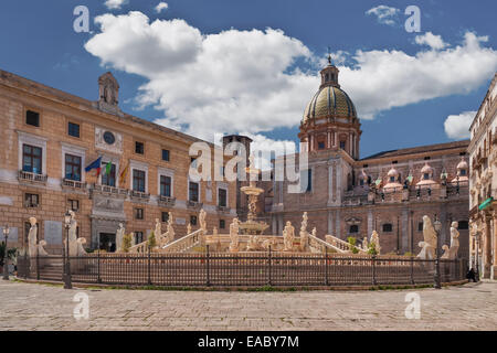 Brunnen auf der Piazza Pretoria (Piazza della Vergogna), Palermo, Sizilien, Italien, Europa Stockfoto