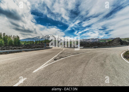 Der Ätna ist mit 3323 m Europas höchste und aktivste Vulkan, Sizilien, Italien, Europa Stockfoto