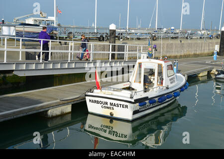 Hafen von Master Boot, Hafen von Cowes, Cowes, Isle Of Wight, England, Vereinigtes Königreich Stockfoto