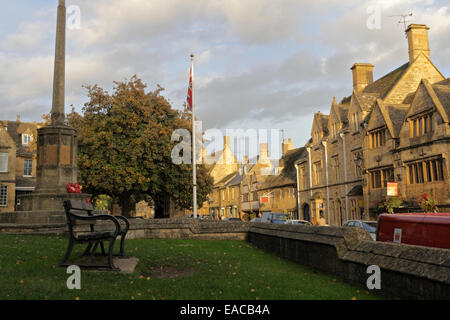 War Memorial im Zentrum von Chipping Campden England Großbritannien in den englischen Cotswolds Stockfoto