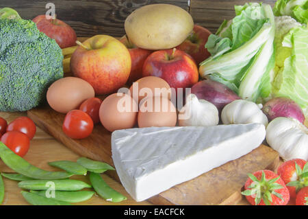 Frischen Bio-Produkten wie Obst, Gemüse und Milchprodukte Stockfoto