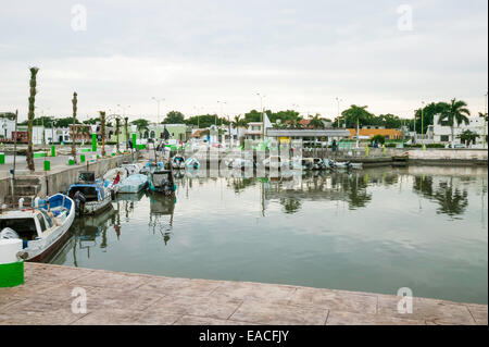 Meerblick von Campeche Waterfront und Hafen an der Melecon, Campeche, Mexiko. Stockfoto