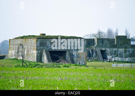 Alten Luftschutzbunker aus dem zweiten Weltkrieg in Noord-Holland Stockfoto