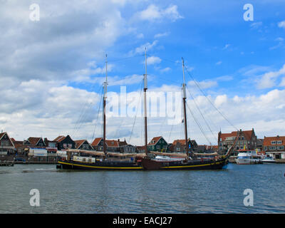 Ein Tourist junk in Volendam. Stockfoto