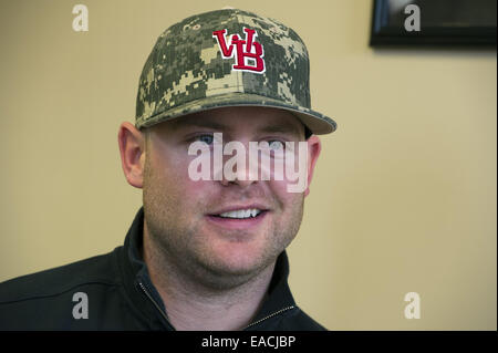 Alpharetta, GA, USA. 5. Februar 2014. Brian McCann, heuerte ehemalige Atlanta Braves Catcher bei NY Yankees. Abgebildet in seiner Familie Windward Baseball Academy in Alpharetta GA © Robin Rayne Nelson/ZUMA Draht/Alamy Live News Stockfoto