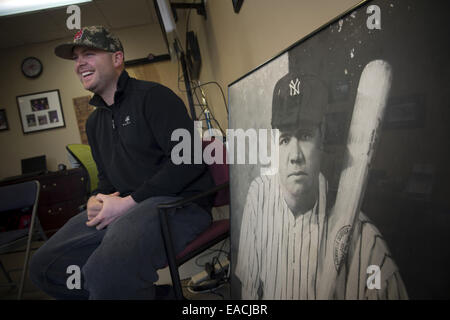 Alpharetta, GA, USA. 5. Februar 2014. Brian McCann, heuerte ehemalige Atlanta Braves Catcher bei NY Yankees. Abgebildet in seiner Familie Windward Baseball Academy in Alpharetta GA © Robin Rayne Nelson/ZUMA Draht/Alamy Live News Stockfoto