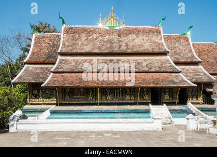 Im buddhistischen Tempel, Wat Xieng Thong, UNESCO-Weltkulturerbe, Luang Prabang, Laos, Indochina, Südostasien, Asien Stockfoto