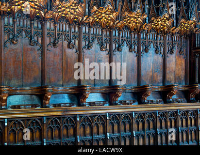 Chorgestühl in St. Marys Kirche, Nantwich, Cheshire, England UK Stockfoto