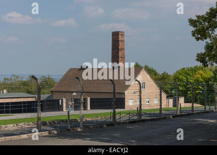 Krematorium und rekonstruierten Zaun Buchenwald KZ, Weimar, Thüringen, Deutschland Stockfoto