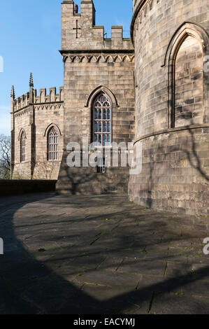 Lancaster Castle, Lancashire, Großbritannien. Außenansicht der Shire Hall Stockfoto