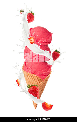 Studio Foto von isolierten Eis Waffelhörnchen auf weißem Hintergrund Stockfoto