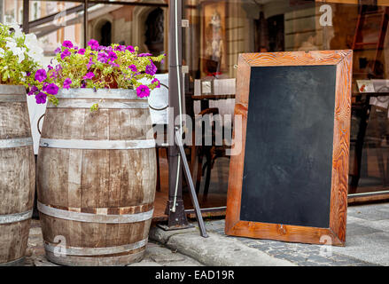 Leeres Menü Board auf Straße Stockfoto