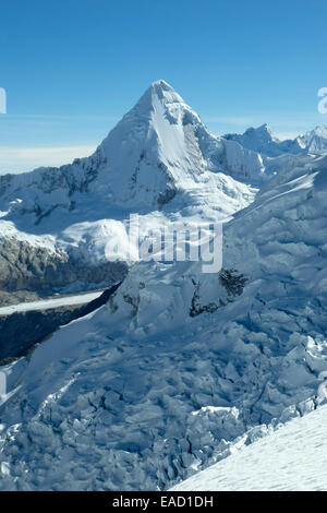 Mt Nevado Artesonraju, Cordillera Blanca, Peru Stockfoto