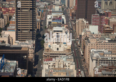 Blick vom Carlton Centre über die Wolkenkratzer der Innenstadt und zentraler Geschäft Bezirk von Johannesburg, Gauteng Stockfoto