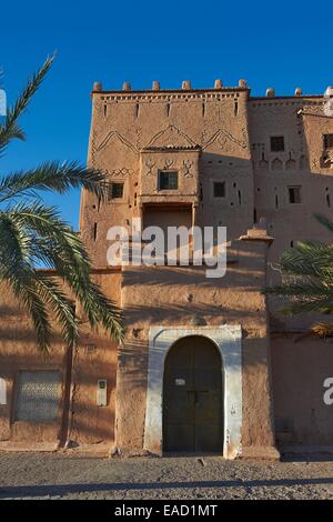 Schlamm-Backstein Kasbah Taourirt, UNESCO-Weltkulturerbe, Ouarzazate, Provinz Ouarzazate, Marokko Stockfoto